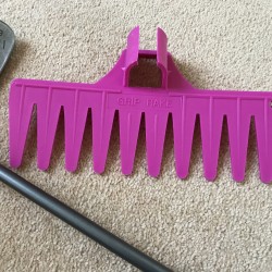Golf Grip Rake Pink for all golfers