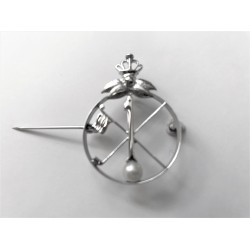 Lady King Oneholer Silver Brooch (Two or more Holes in One)