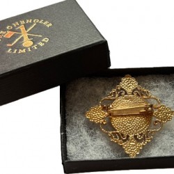 Hole in One Oneholer Star Brooch Hole in One Oneholer Star Brooch