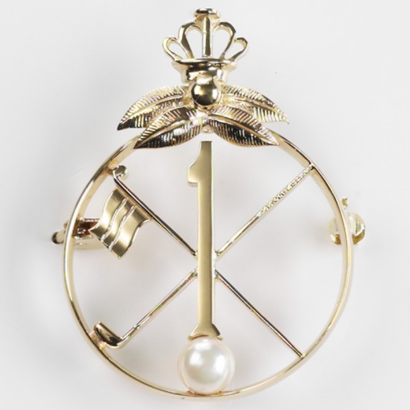 Lady King Oneholer/Hole in One Golf Brooch
